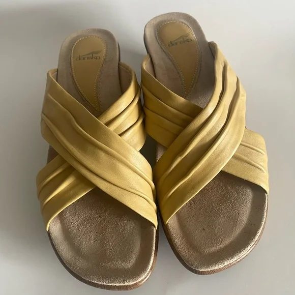 Dansko Avalon Leather Criss Cross Strap Mustard Yellow Wedge Sandals size 39 EU - Picture 3 of 9